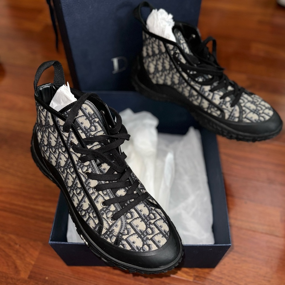 Dior B28